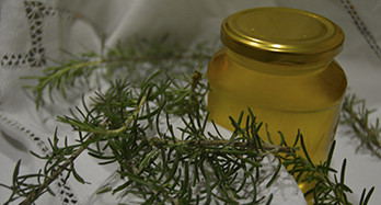 Miód rozmarynowy 1 kg - Cena 16 €